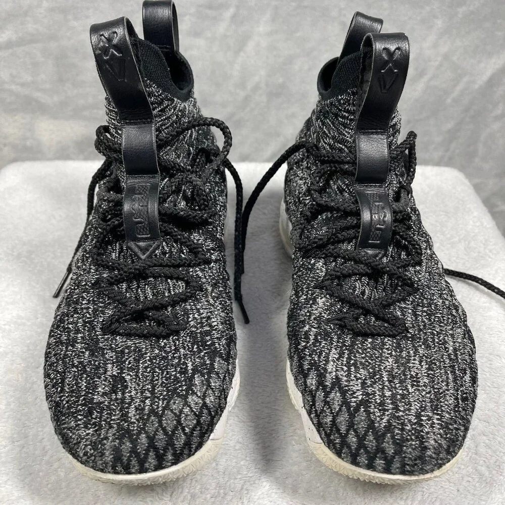 Nike LeBron 15 Ashes Gray White Black 922811-002 Size 5Y / Women‎ Size 6.5